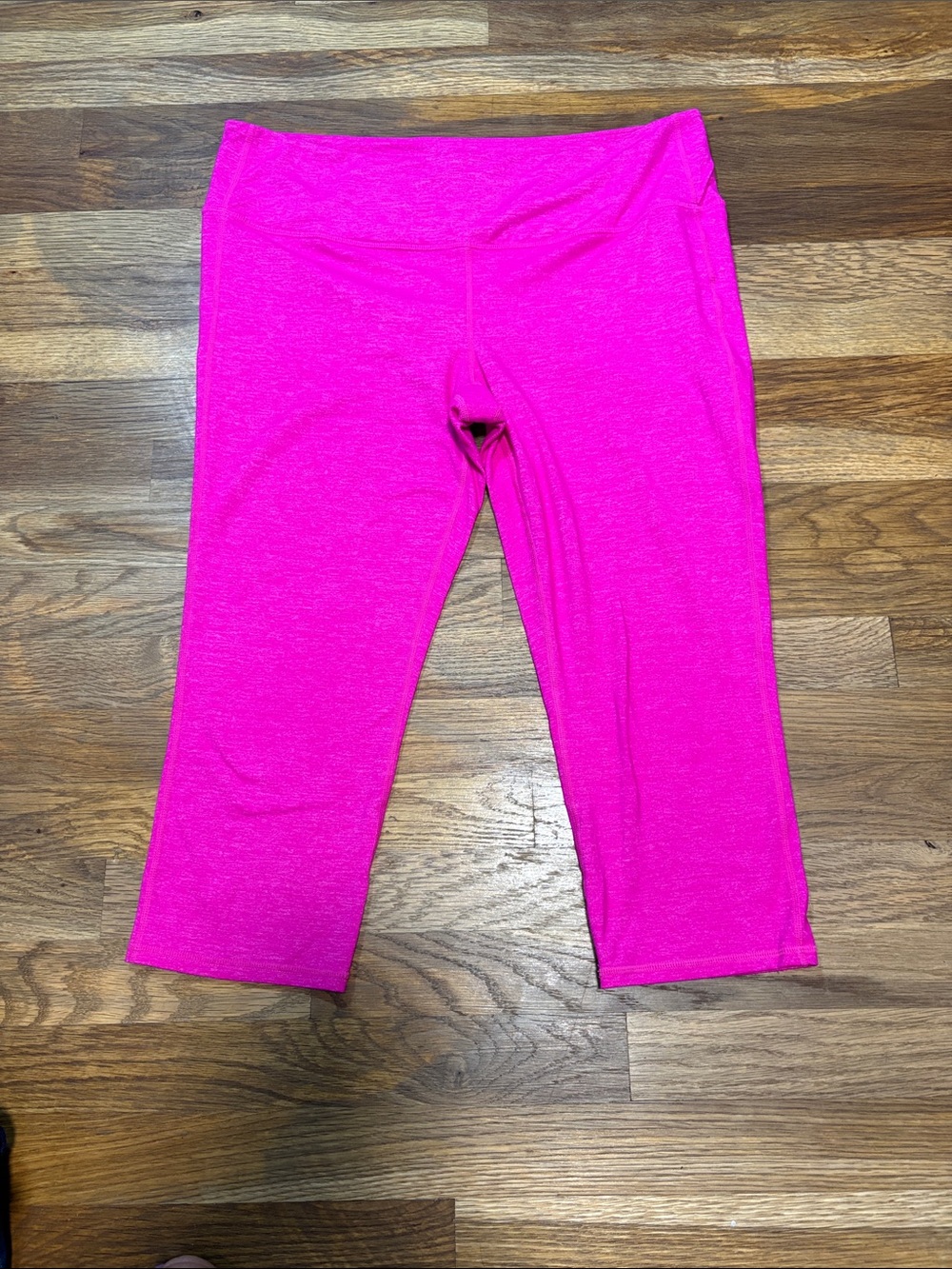 Athleta Hot Pink Capri Leggings